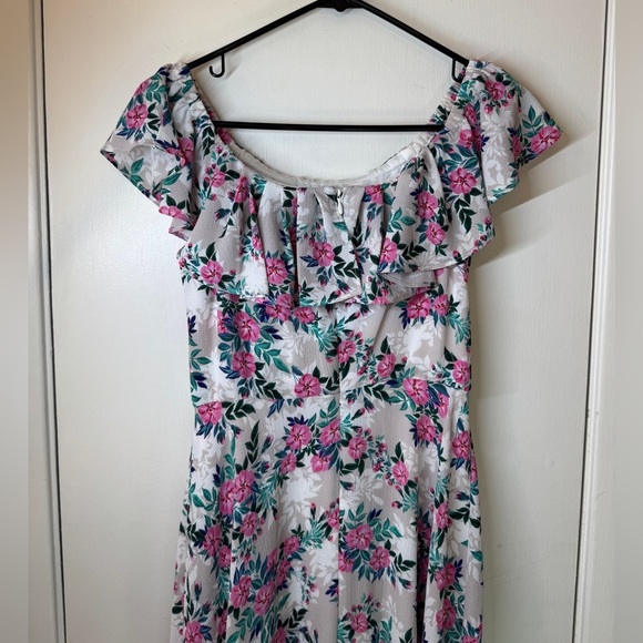 Betsey Johnson Off Shoulder Cream Pink Tropical Floral A Line Midi Dress Size 2 - Picture 8 of 13